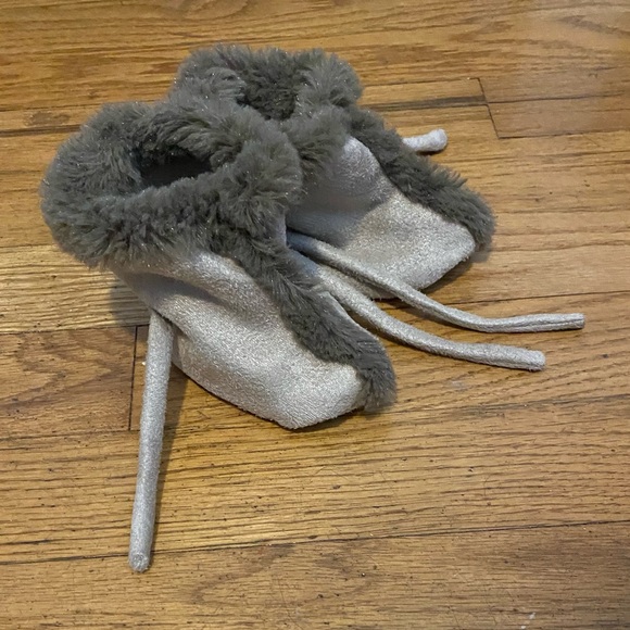 Baby Moccasins Fur Boot Booties Soft Crib Shoes Winter Furry Slippers Size 3 - Picture 6 of 8